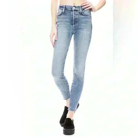 MOTHER Denim - MOTHER The Stunner Ankle Fray in Whiplash Size 28